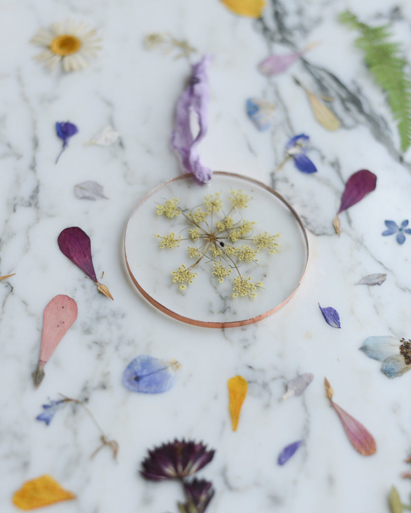 ACRYLIC Round Ornament - Queen Anne's Lace